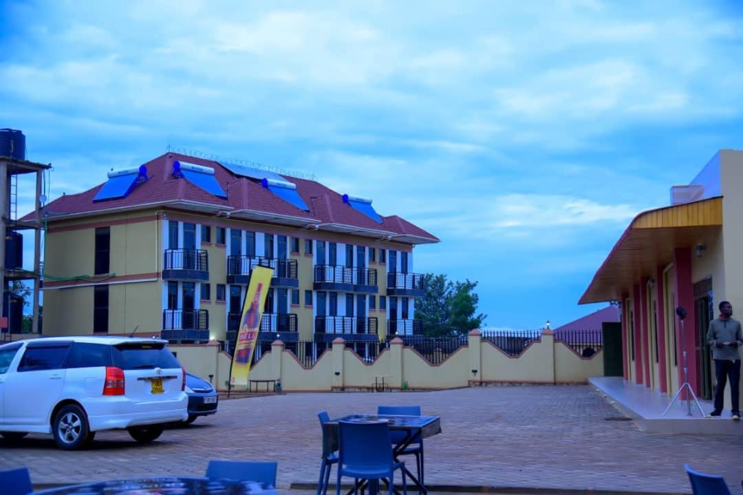 Golden View Hotel Ibanda Dış mekan fotoğraf